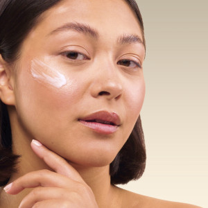 Cremă de față protectoare NAKED BARRIER REPAIR