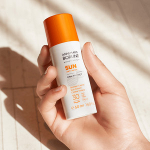 SUN SPF 30 Cremă de soare anti-aging DNA PROTECT