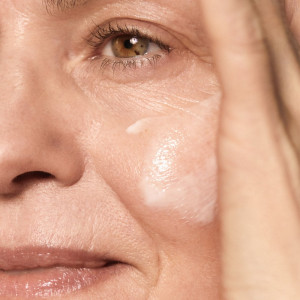 AGE PRO RENEW Cremă de noapte anti-aging