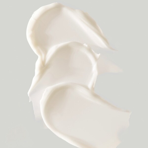 SUSANNE-KAUFMANN-Rejuvenating-CREMA-de-zi-3