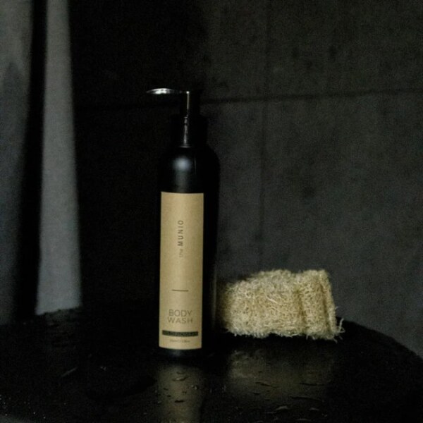 Wild Flowers body wash The Munio
